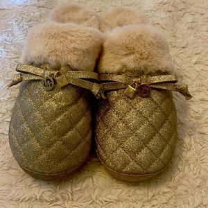 Size 8 Michael Kors slippers